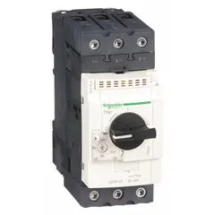 3-pole non-reversing manual motor starter rated 40 A at 600V AC. Integrated thermal overload protection eliminates need for external thermal units. 45mm frame width with selector switch for manual on/off control. Suitable for starting and protecting three-phase motors in conveyors, pumps, and compressors.