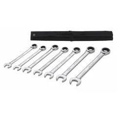 This 7-piece metric 12-point ratcheting combination wrench set is constructed from alloy steel with a chrome finish. The head sizes range from 21 mm to 32 mm, suitable for tightening and loosening fasteners in mechanical assembly and maintenance tasks. A storage pouch is included for organization.