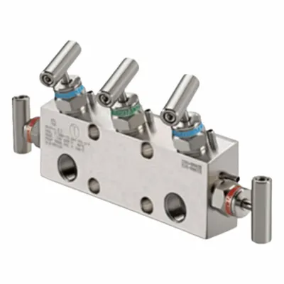 HAM-LET Five-Way Valve: Stainless Steel, 1/2" FNPT, 1/2" FNPT, 6,000 psi Pressure - 5-Valve Manifolds