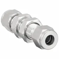 This double-ferrule stainless steel union connects two tubes of the same outer diameter in a straight line. It is used in industrial instrumentation, hydraulic, and pneumatic systems where leak-tight, vibration-resistant connections are required