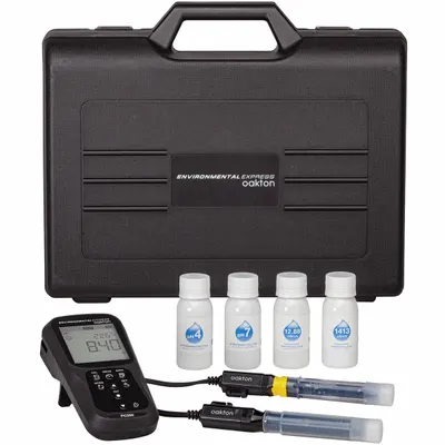 OAKTON Handheld Multiparameter Meter Kit: Conductivity/ORP/pH/Resistivity/Salinity - Handheld Multiparameter Meters