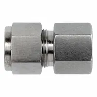 This clean and bagged single-ferrule stainless steel compression fitting connects 3/8 in OD tubing to a 1/8 in pipe port. It is used in hydraulic, pneumatic, and instrumentation systems for leak-tight sealing in fluid handling and high-pressure applications