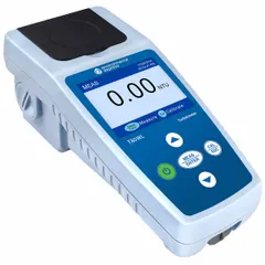 This turbidity meter measures water clarity over a range of 0 to 1000 NTU with an accuracy of ≤ +/-2% of reading plus stray light. It offers selectable resolution of 1 NTU, 0.1 NTU, or 0.01 NTU and includes a 5V 1A power adapter. Typical applications include monitoring of suspended particles in water treatment and environmental testing.