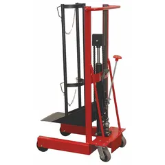 This hydraulic cylinder platform lift truck from Dayton has a 300 lb capacity and a 20 in L x 12 in W platform. It features a chain securing mechanism for holding loads and (2) swivel casters for maneuverability. Used for lifting and moving heavy cylinders or round objects in industrial settings.