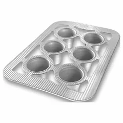 This 6-slot popover pan is constructed from clear aluminized steel for even heat distribution. Suitable for baking popovers, cupcakes, and muffins in commercial or high-volume home kitchens. Overall dimensions: 11 1/8 in width, 2 1/2 in depth. Not NSF certified.