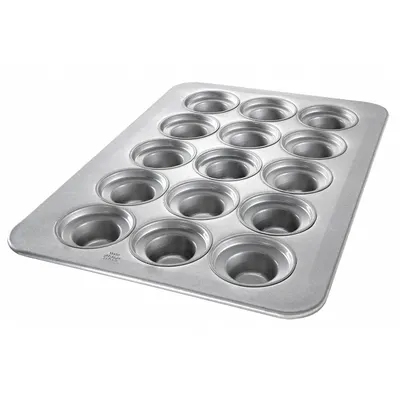 CHICAGO METALLIC 15-Slot Muffin Pan, Aluminized Steel, Silver, 17 7/8 in - Cupcake & Muffin Pans