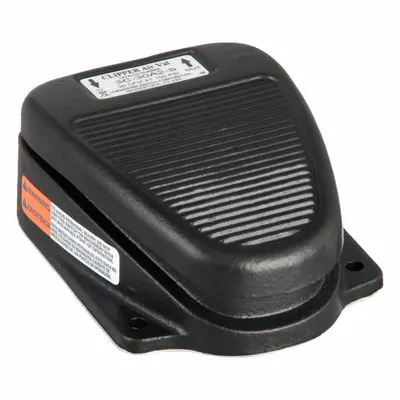 LINEMASTER Foot Switch: AirVal Clipper Series, 1 Pedals, 3-Way - Pneumatic Single-Pedal Foot Switches