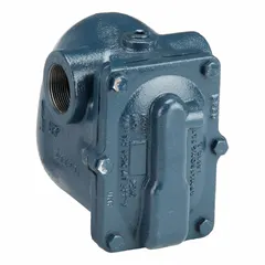 This cast iron C-pattern float and thermostatic steam trap automatically drains condensate from steam lines while preventing steam loss. It features a stainless steel float and is designed for horizontal installation. Suitable for low-pressure heating systems and industrial processes, it has a 1 1/2 in FNPT connection, 2,000 lb/hr capacity, 30 psi maximum pressure, and 377°F maximum temperature.