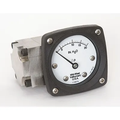 MIDWEST INSTRUMENT Differential Pressure Gauge: Back, 1/4 in NPT Female, Model 142 - Medium & High Operating Pressure Differential Gauges