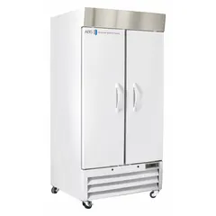 This 36 cu ft upright lab refrigerator maintains a temperature range of 1°C to 10°C for storage of temperature-sensitive materials. It features a white swing solid door that opens to the right, a temperature alarm, and uses R-290 refrigerant. Overall depth is 34 3/4 in.
