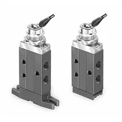 This three-way, two-position manual air control valve from the Parker Directair 2 Series features a toggle actuator and spring return. It has 1/8 in female NPT ports and is constructed of aluminum. Used to direct or block compressed air flow in pneumatic systems for manual on/off control.