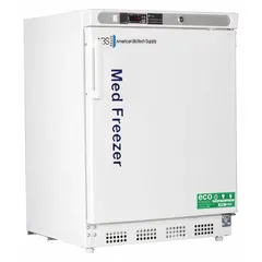 This undercounter pharmacy freezer provides 4.2 cu ft of storage capacity with a temperature range of -25°C to -15°C, suitable for preserving medications, vaccines, and biological samples. It features an auto defrost method and a right door hinge for convenient access in clinical or laboratory settings.