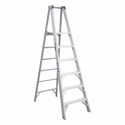 WERNER Platform Stepladder: 6 ft Ladder Size, Aluminum, 375 lb Load Capacity - Lightweight Aluminum Platform Stepladders