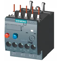 IEC thermal overload relay with integrated bimetallic elements for motor protection. Rated 0.18-0.25 A, 3 poles, 1NO/1NC auxiliary contacts, 690V AC max. Screw terminals. Frame size S00, compatible with S00 contactors. Used in motor control circuits to prevent overheating from overload or phase failure.