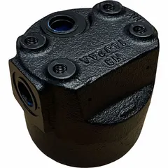 The Parker 940986 is a filter head designed for use in hydraulic filtration systems. It serves as the mounting and fluid-routing interface for compatible filter elements, ensuring proper flow direction and sealing. This component is suitable for industrial machinery, mobile equipment, and plant hydraulic circuits.