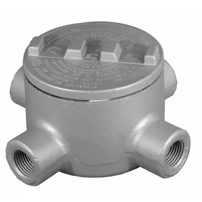 APPLETON ELECTRIC Conduit Outlet Body: Iron, GR, 1 1/4 in Trade Size, X Body - X, XAT and XTF Round Body - Cross Type