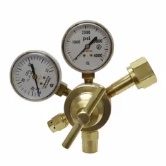 The UNIWELD MRFG13 is a flow gauge regulator for carbon dioxide service. It features a CGA 320 inlet connection and a 5/8"-18 female right-hand outlet. This regulator is used in applications requiring precise CO2 flow control, such as welding and beverage dispensing.