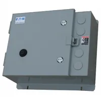 Enclosed non-reversing starter with electronic overload protection, rated NEMA Size 4 at 135 A. Three-pole design with a 24V AC coil. Includes 1NO/1NC auxiliary contacts and a pilot light. Suitable for controlling three-phase motors in applications such as conveyors, pumps, and fans where non-reversing operation is required