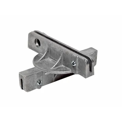 TAPCO Street Sign Cross Piece Bracket: Flat Signs, 5 1/2 in, No Adjustment, Silver - Cross-Piece Brackets