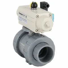 This pneumatically-actuated ball valve features a CPVC body with True-Union Socket and True-Union NPT female connections on both sides. The Air to Spring actuator from the PSS series includes a position indicator and an ISO 5211 mounting pad. Designed for water media, it complies with NSF/ANSI 372 standards. Typical applications include automated flow control in industrial fluid handling systems.