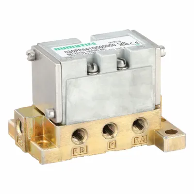 NUMATICS Pilot Air Control Valve: Four-Way / Two-Position, #10-32 NPT, Remote Pilot - Numatics Mark 3 Directional Control Valves