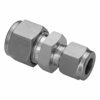 HAM-LET Compression Fitting Adapter: 1/2 in OD x 1/4 in OD Fitting Size, Tube x Tube (MPN 763L SS 1/2 X 1/4)
