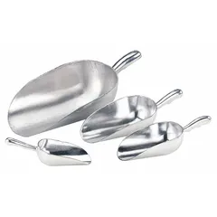 This CRESTWARE scoop is made of cast aluminum with a silver finish and a 38 oz capacity. It is designed for portioning and transferring dry or semi-dry ingredients such as flour, sugar, grains, or ice in commercial kitchens, bakeries, and food service operations.