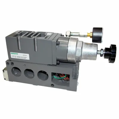 NUMATICS SANDWICH REGULATOR: 10 psig to 130 psig, Mark 55 (MPN 555RS12AJP16W00) - Numatics Sandwich Manifold Compressed Air Regulators