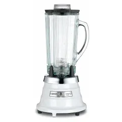 Heavy-duty blender with a 40 oz glass container and 1/2 hp motor operating at a single speed. Designed for blending smoothies in commercial food and beverage settings. Powered by 120V AC.