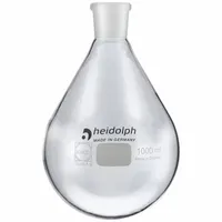 Colorless round glass boiling flask with 1,000 mL capacity. Features a 24/40 compatible stopper size. Used in rotary evaporators for solvent removal and concentration in laboratory settings